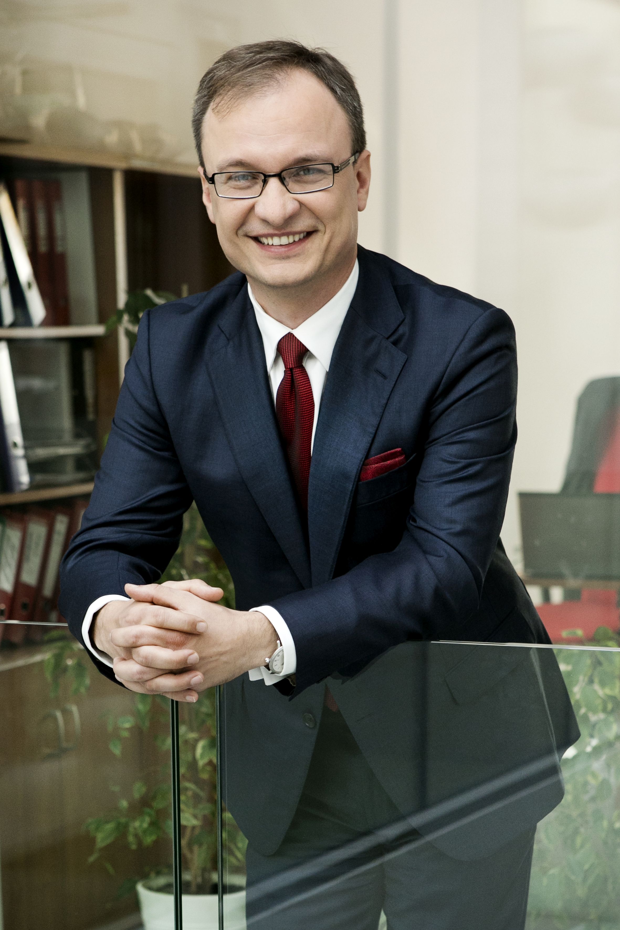 Dr Tomasz Perkowski